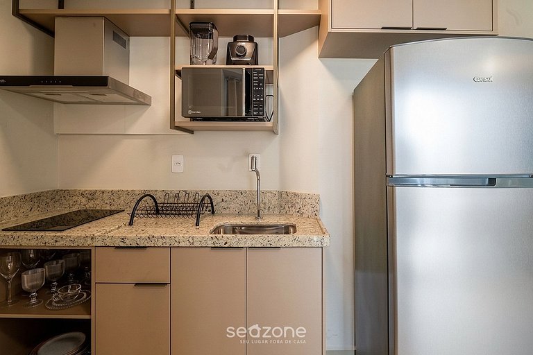 Studio en cond. con piscina y gimnasio MSU0906