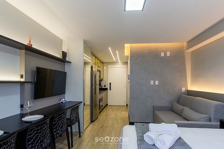 Estudio en Cond. c/ Piscina en POA CJG1212