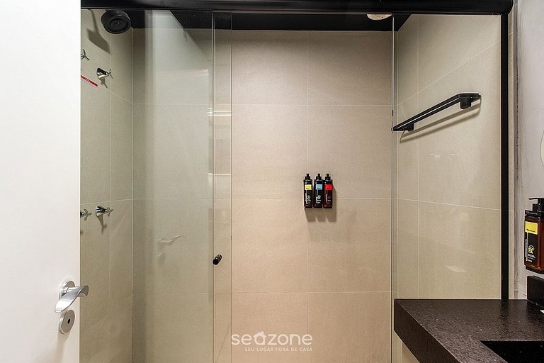 Studio em Cond. c/ Piscina em POA CJG1212
