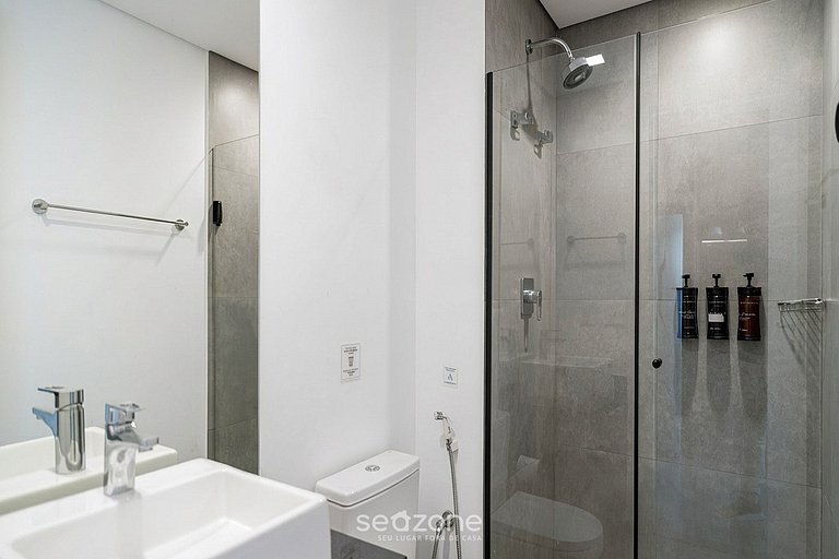 Confort en Cond. c/ Piscina y Balcón PLT0098
