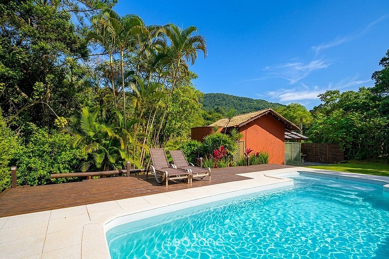 Casa c/churrasq. em pousada c/ piscina MCO0000