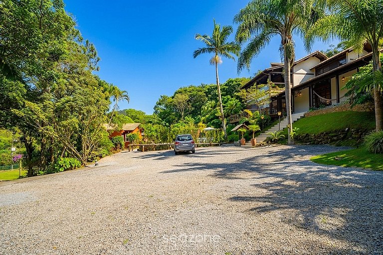 Casa na mata atlântica em cond. privativo MCO0000