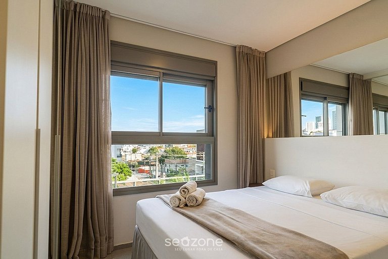 Apt. en Cond. c/ Piscina y Balcón PLT0027