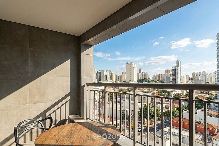 Conforto em Cond. c/ Piscina e Varanda PLT0086