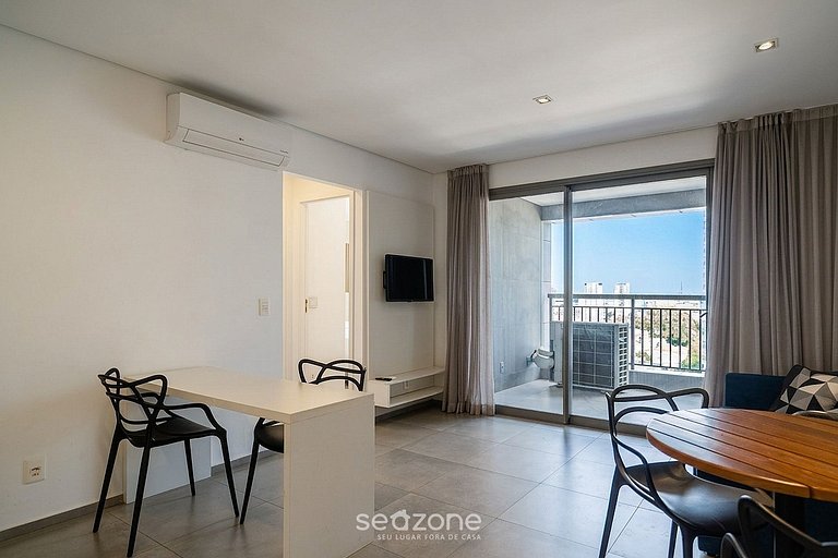 Apartamento em Cond. c/ Piscina no Tatuapé PLT0112