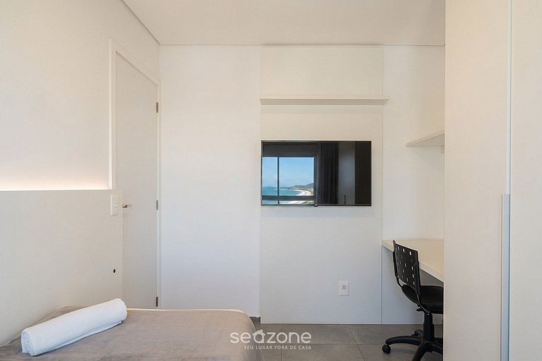 Apartamento em Cond. c/ Piscina no Tatuapé PLT0112