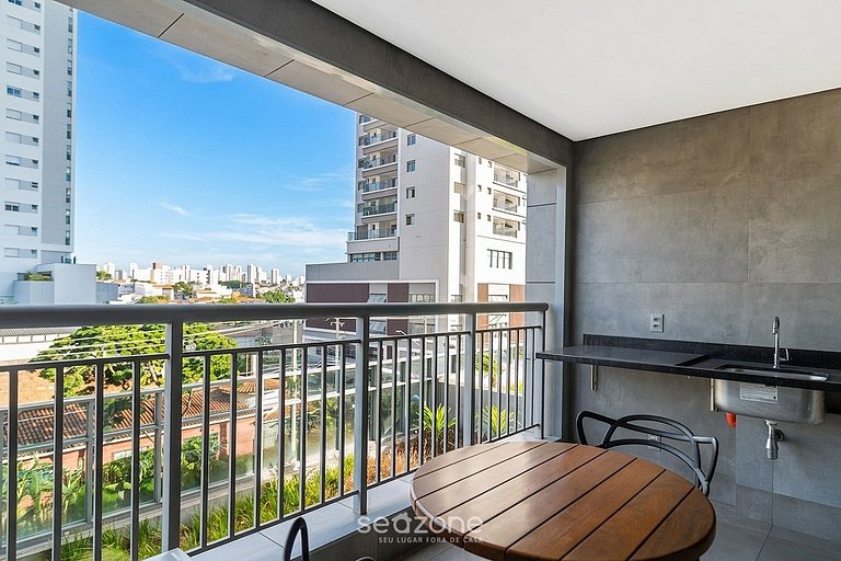 Bem localizado em cond. c/ piscina PLT0026