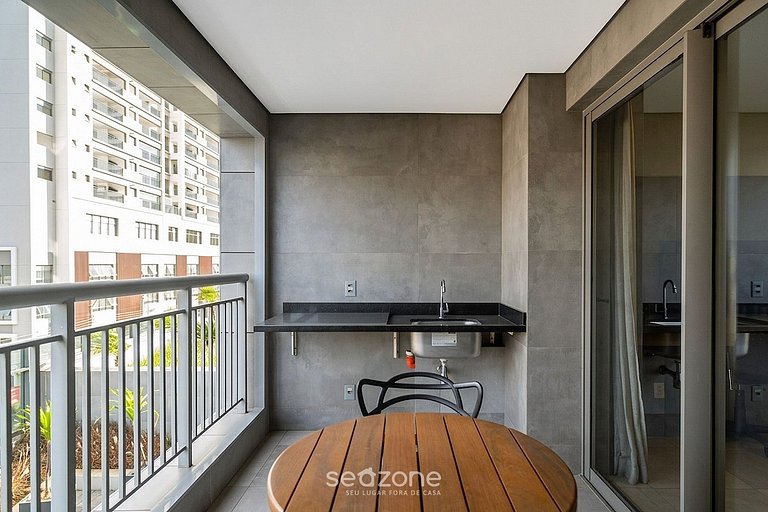 Bem localizado em cond. c/ piscina PLT0026