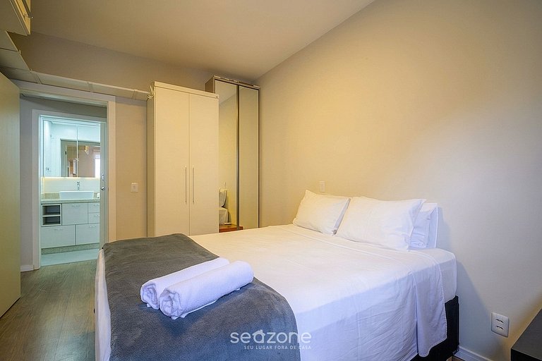 Apartamento moderno con garaje en Jurerê MBA0207