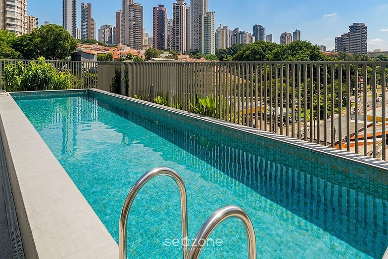 Studio con balcón en cond. con piscina LSS1301