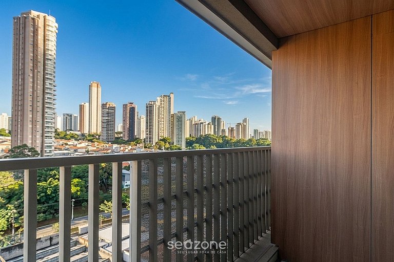 Studio con balcón en cond. con piscina LSS1301