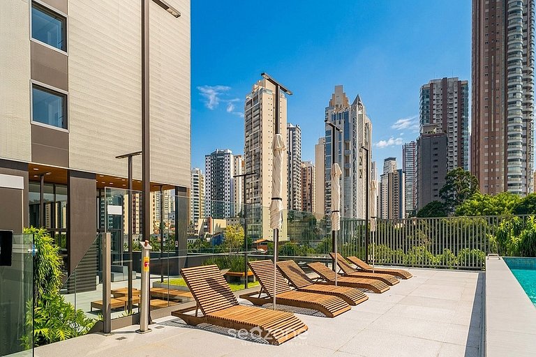 Studio c/ varanda em Cond. c/ piscina LSS1301