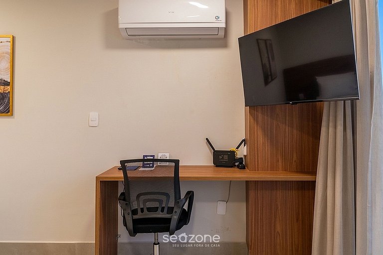 Studio c/ Varanda em Cond c/ Piscina MSU1001