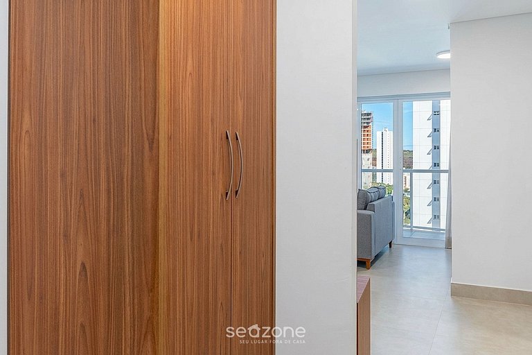 Studio c/ Varanda em Cond c/ Piscina MSU1001
