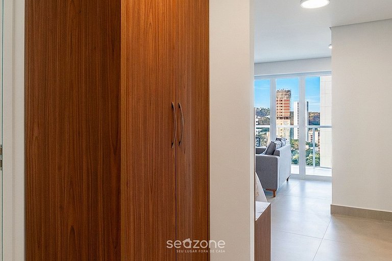 Studio em Cond. c/ Piscina e Academia MSU1201