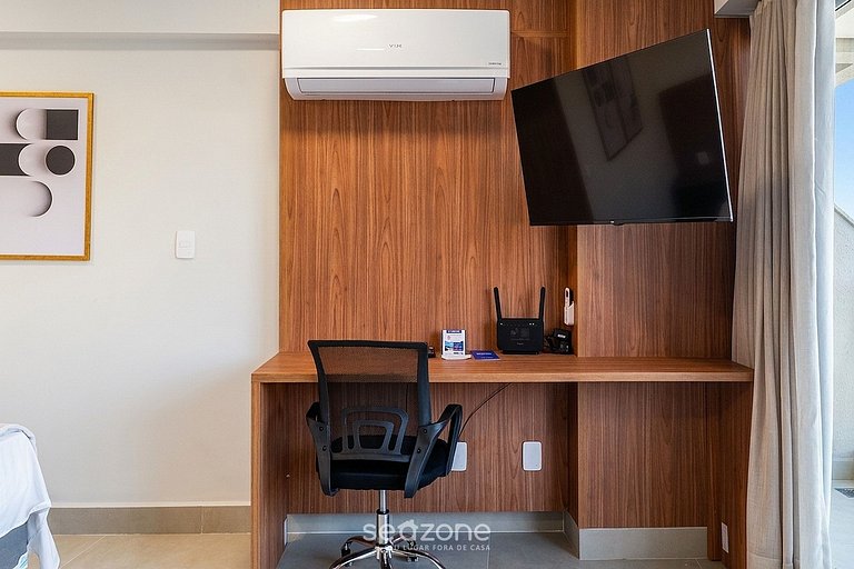 Studio con balcón en cond. con piscina MSU1205
