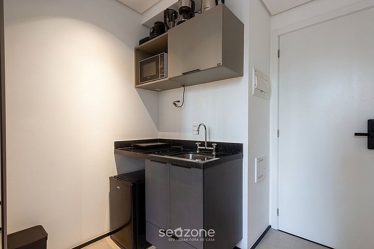 Studio em Cond. c/ piscina em Bela Vista VFA0412