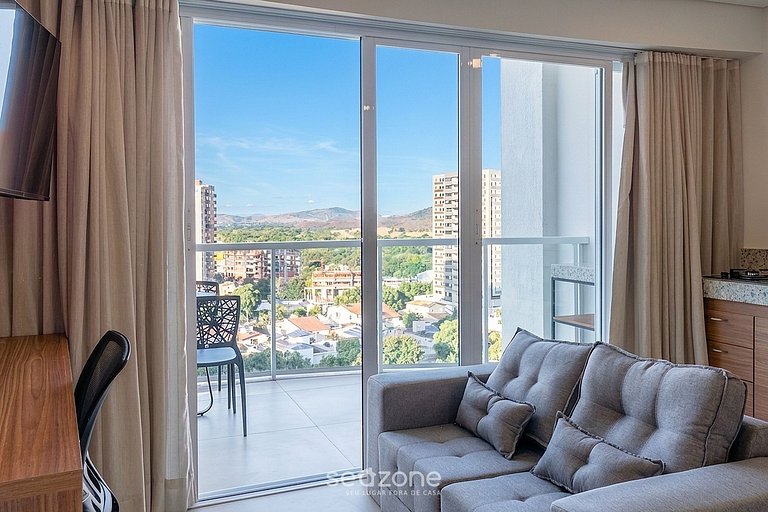 Conforto c/ Varanda em Cond. c/ Piscina MSU1202