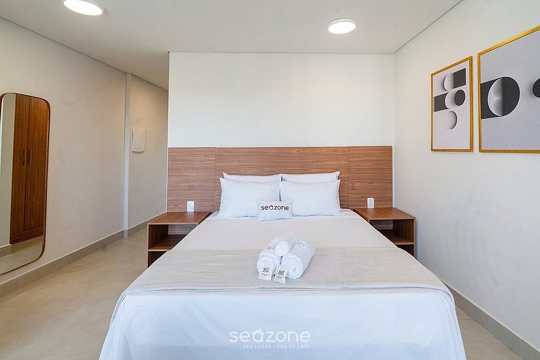 Studio c/ Varanda em Cond. c/ Piscina MSU0804