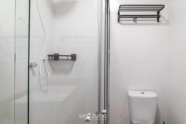 Studio c/ Varanda em Cond. c/ Piscina MSU0804