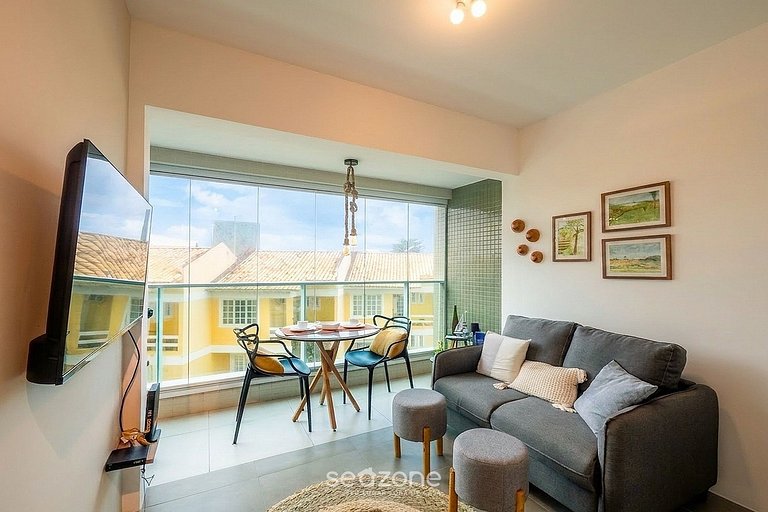 Apto. c/ Balcón en Condo. c/ Piscina APG0203