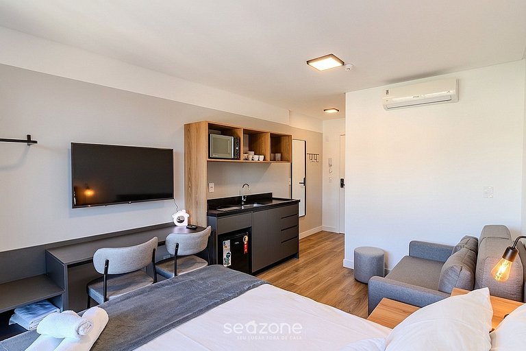 Studio c/ Varanda em Cond. c/ Piscina PSO0911