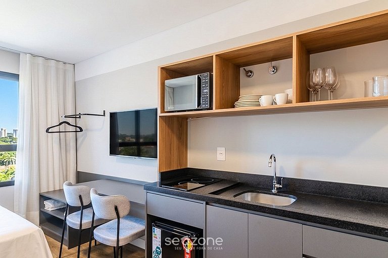 Estudio c/ Balcón en Condo. c/ Piscina PSO0911