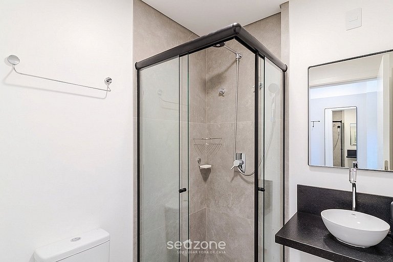 Estudio c/ Balcón en Condo. c/ Piscina PSO0911