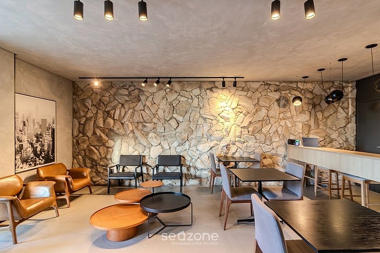 Estudio c/ Balcón en Condo. c/ Piscina PSO0911