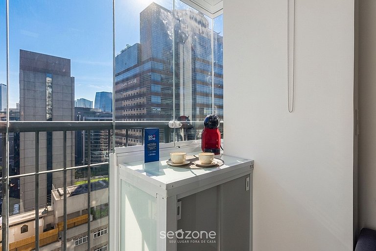 Apto. c/ Balcón en Condo. c/ Piscina VBC1603