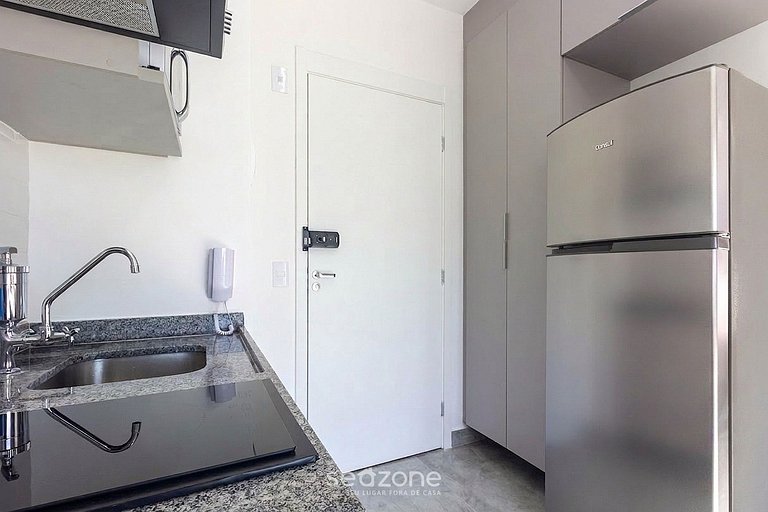 Apto. c/ Balcón en Condo. c/ Piscina VBC1603
