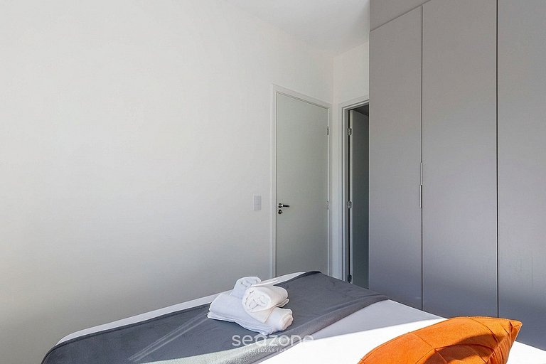Apto. c/ Balcón en Condo. c/ Piscina VBC1603