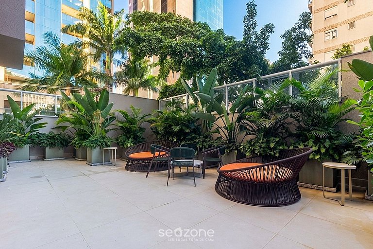 Studio c/ Varanda em Cond. c/ Piscina VBC1603