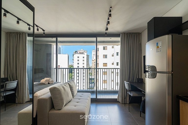 Estudio c/ Balcón y Vista Cid. en Condo. SIG0402