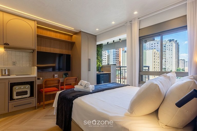 Studio c/ Varanda e Vista Cid. em Cond. GLA0101