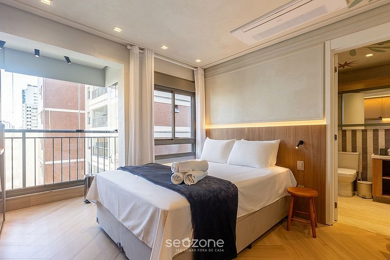 Studio c/ Varanda e Vista Cid. em Cond. GLA0101