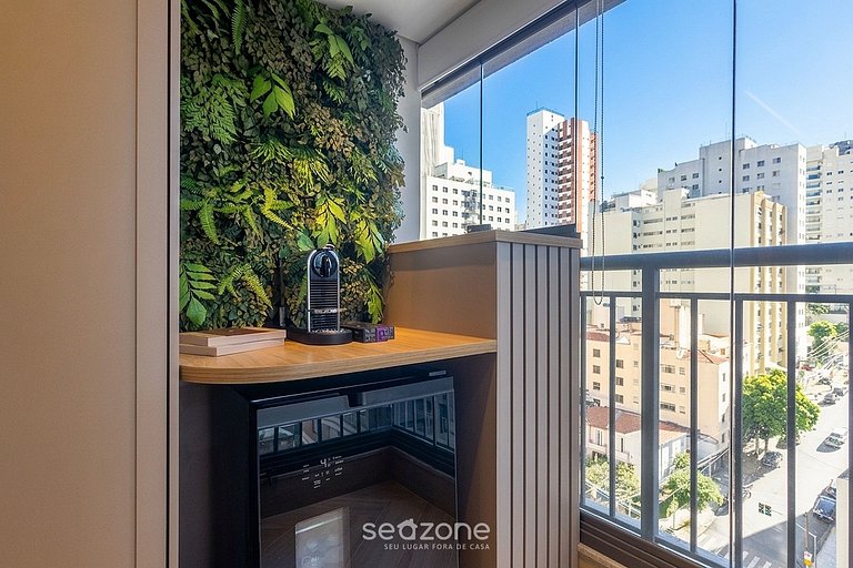 Studio c/ Varanda e Vista Cid. em Cond. GLA0101