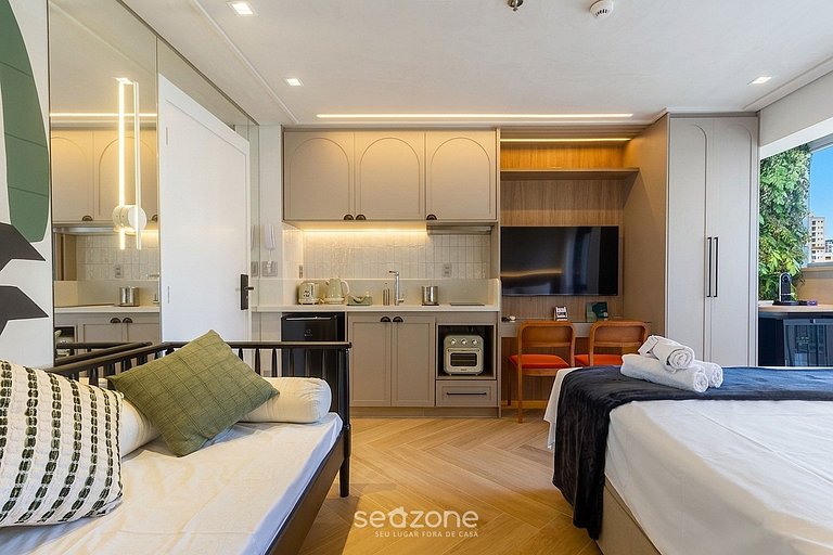 Studio c/ Varanda e Vista Cid. em Cond. GLA0101
