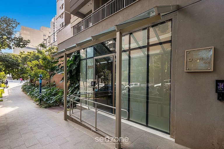 Studio c/ Varanda e Vista Cid. em Cond. GLA0101