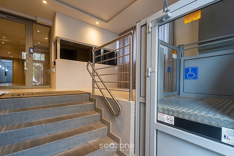 Studio c/ Varanda e Vista Cid. em Cond. GLA0101