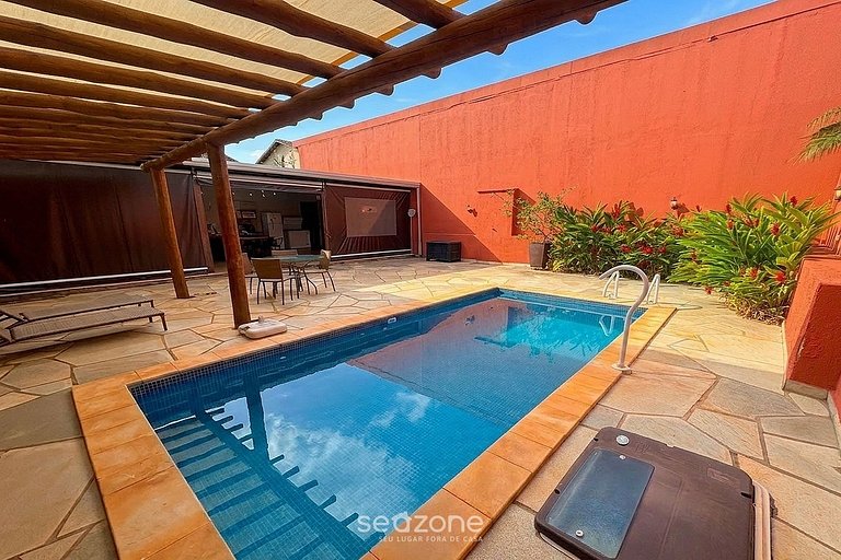 Casa em Cond. c/ Piscina priv. e churrasq. BJS0010