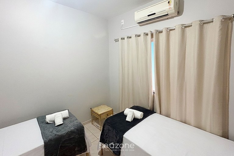 Casa em Cond. c/ Piscina priv. e churrasq. BJS0010