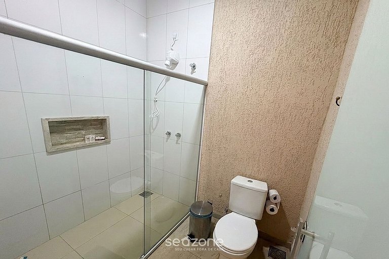 Casa em Cond. c/ Piscina priv. e churrasq. BJS0010