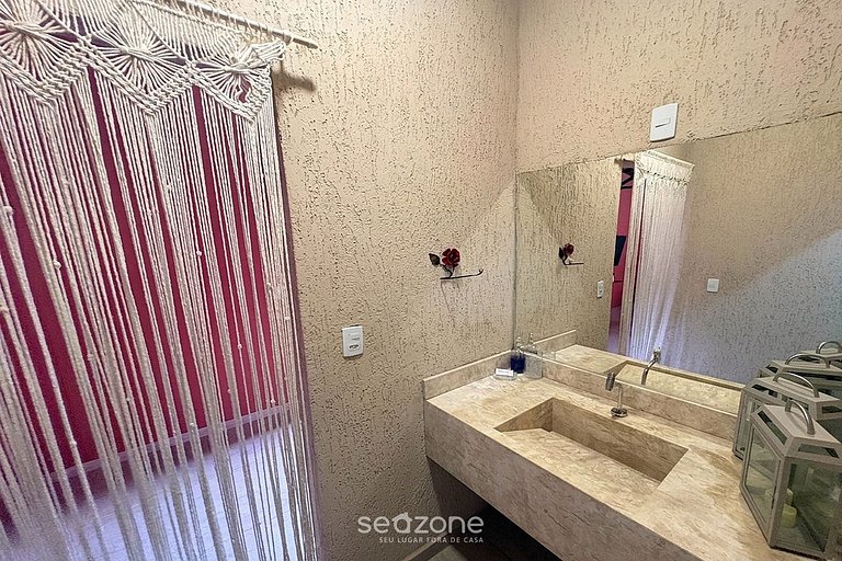 Casa em Cond. c/ Piscina priv. e churrasq. BJS0010