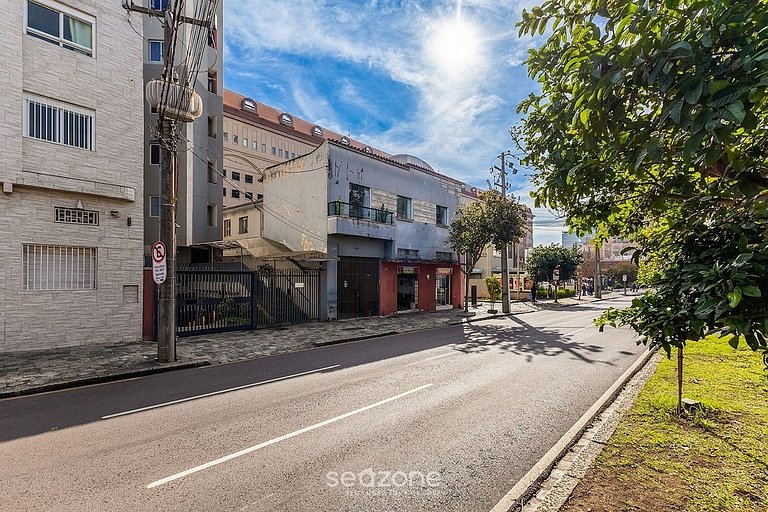 Apto. c/ Varanda e Vista Cid. prox. Shop RYL0804