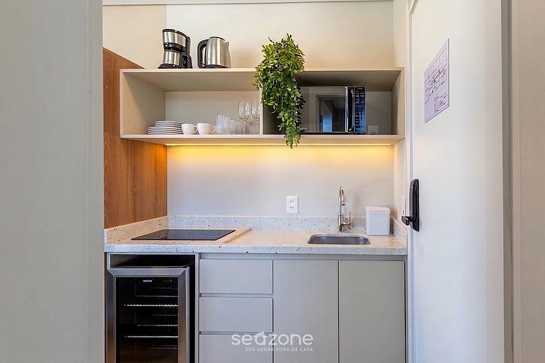 Studio em Cond. c/ Garagem e Vista Cid. UST0508
