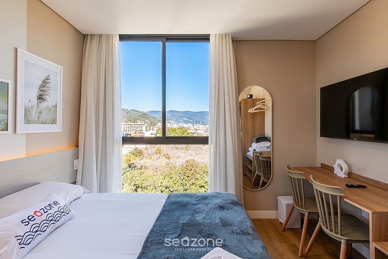 Studio em Cond. c/ Garagem e Vista Cid. UST0508