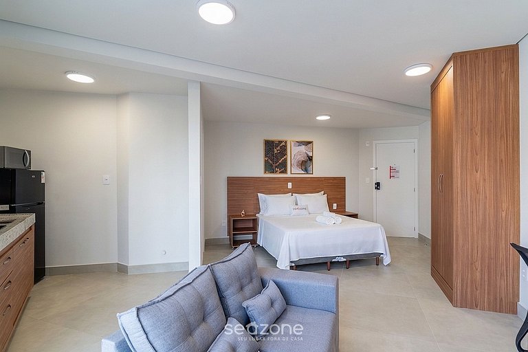 Estudio c/ Balcón en Condo. c/ Piscina MSU0306