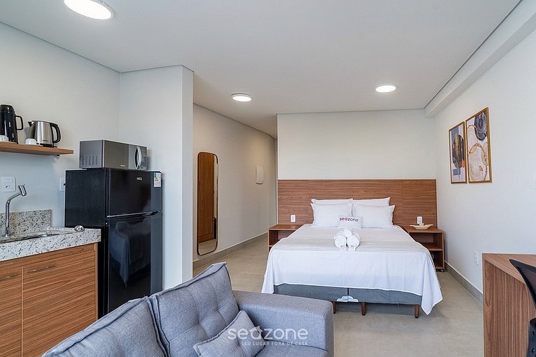 Studio c/ Varanda em Cond. c/ Piscina MSU0305
