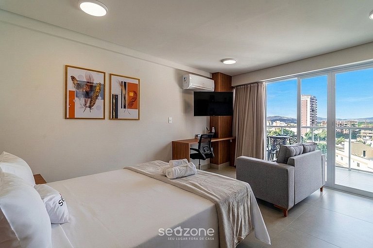 Studio c/ Varanda em Cond. c/ Piscina MSU0705